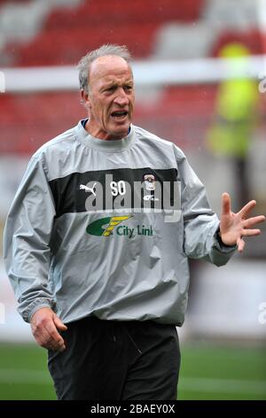 Coach Steve Ogrizovic, portiere della città di Coventry Foto Stock