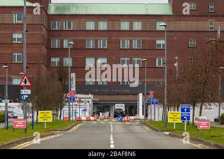 Glasgow, Regno Unito. 27 marzo 2020. Vista generale del Golden Jubilee National Hospital di Clydebank, Credit: Colin Poultney/Alamy Live News Foto Stock