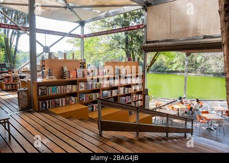 Città del Messico, 16 FEBBRAIO 2017 - Vista interna della bellissima Libreria Porrua Chapultepec Foto Stock