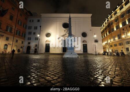 Piazza della Minerva e l'obelisco con l'elefante dello scultore Bernini a Roma Foto Stock