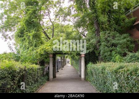 Il parco nascosto Peter Detmold nel lato est di Manhattan. Foto Stock