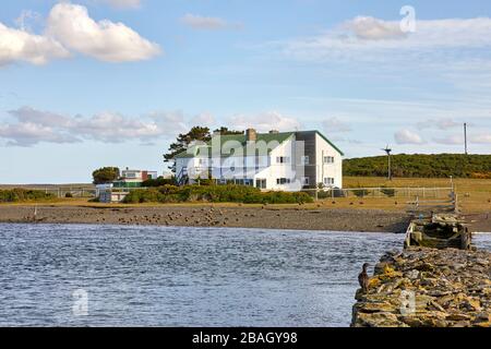 Darwin House, Darwin Harbour, Darwin, East Falkland, Falkland Islands, Falklands Foto Stock