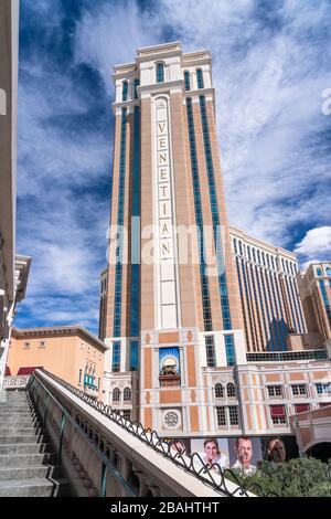 Il casinò veneziano e il complesso alberghiero lungo la Strip a Las Vegas, Nevada, USA. Foto Stock