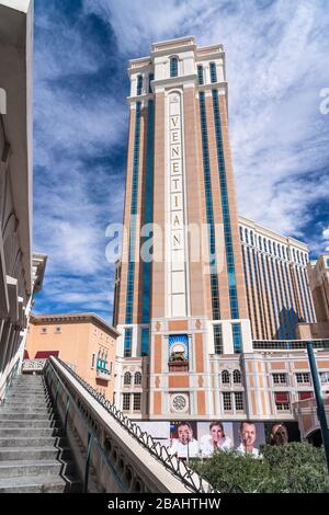 Il casinò veneziano e il complesso alberghiero lungo la Strip a Las Vegas, Nevada, USA. Foto Stock