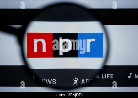 Los Angeles, California, Stati Uniti - 17 Jule 2019: Editoriale illustrativo del sito web NPR homepage.National Public radio logo visibile sullo schermo. Foto Stock