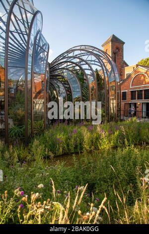 Distillare Bombay Saphire Foto Stock