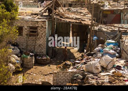 Donne lavoratrici al Cairo Cestino città Foto Stock