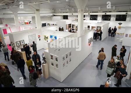 Fiera d'Arte a prezzi accessibili, Milano, Lombardia, Italia, Europa Foto Stock