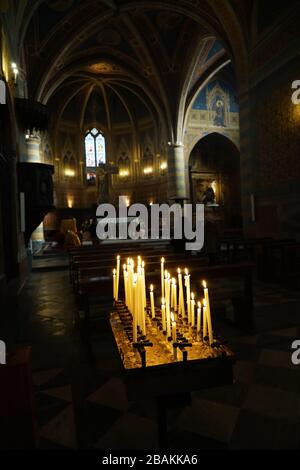 Interno della chiesa di Sant'Andrea, Spello, Umbria, Italia, Europa Foto Stock