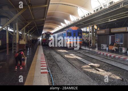 Stazione ferroviaria di Bangkok 110120 Foto Stock