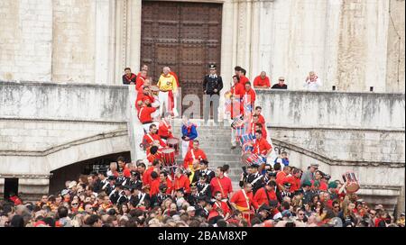 Festival di Ceri, 2010, Piazza Grande, Gubbio, Umbria, Italia. Foto Stock