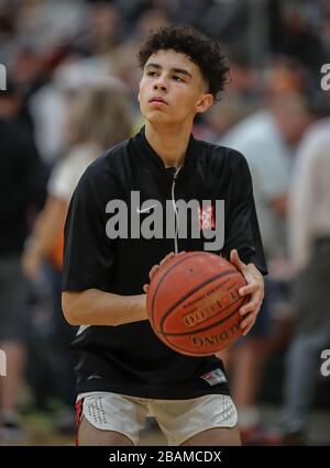 Azione di basket con Kuna vs Mosca High School a Boise, Idaho. Foto Stock