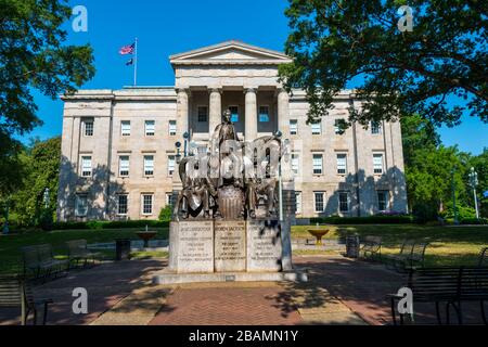 Monumento commemorativo stato del presidente James Polk, Andrew Jackson e Andrew Johnson presso il Raleigh North Carolina state Capital Building Grounds Foto Stock