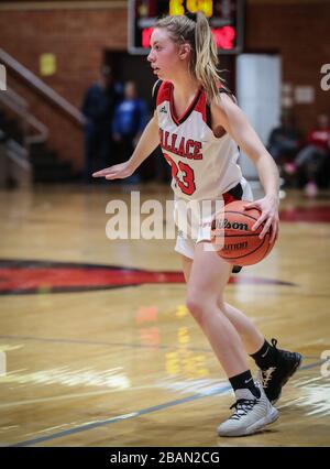 Azione di basket con Genesee vs Wallace High School a Coeur d'Alene, Idaho, al North Idaho College. Foto Stock