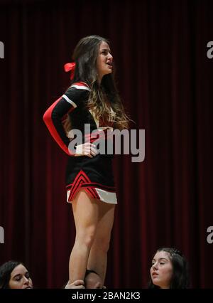 Azione di basket con Genesee vs Wallace High School a Coeur d'Alene, Idaho, al North Idaho College. Foto Stock