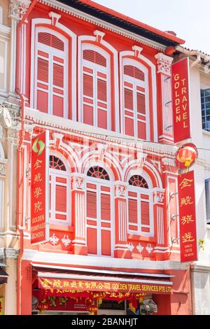 Botteghe coloniali, Temple Street, Chinatown, zona centrale, Repubblica di Singapore Foto Stock