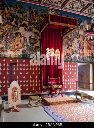 Famosa per il suo arazzo unicorno, la Camera della presenza della Regina al Castello di Stirling della Scozia hs è stata splendidamente ricostruita al tempo di Maria di G. Foto Stock