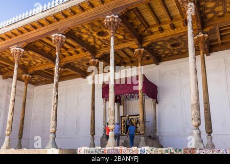 Corte di accoglienza e di incoronazione, nella fortezza di Ark, Bukhara, Buchara, Uzbekistan, Asia centrale, Asia Foto Stock