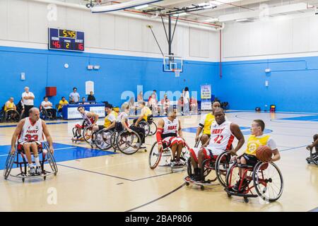 Florida abilità esplosione Colusana Foundation sedia a rotelle Basket uomo uomini maschio adulti, adolescenti adolescenti ragazzi ragazzi giovani giovani giovani, disa Foto Stock