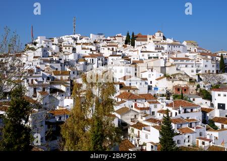 Il villaggio bianco di Comares, nella regione Axarquia di Andalusia, Costa del Sol, Spagna, Europa Foto Stock