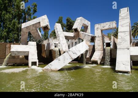 San Francisco, California - 27 agosto 2019: La Fontana di Vaillancourt a Embarcadero a San Francisco, California, Stati Uniti. Foto Stock