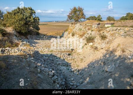 Rovina della trincea di Schliemann nell'antica città di Troia, provincia di Canakkale, Turchia. Foto Stock