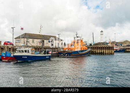 Imbarcazione di salvataggio Margaret Foster, ormeggiata alla stazione di barche di salvataggio di Kirkwall, West Pier, Kirkwall, Orkney, Scozia, Regno Unito. Foto Stock