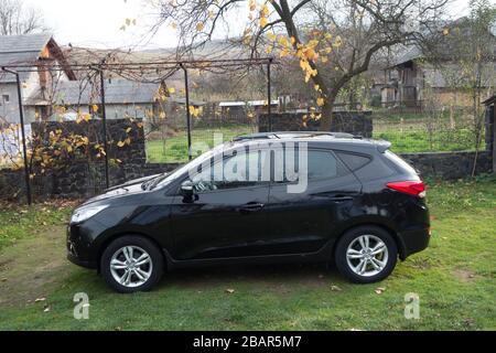 Hyundai Tucson - IX 35 4wd, SUV 4x4, auto fuoristrada. Cerchi in lega, tettuccio apribile panoramico. Telecamera retromarcia, cambio automatico, sensori di parcheggio - isolati in s. Foto Stock