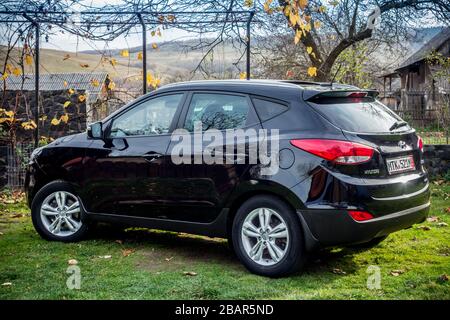 Hyundai Tucson - IX 35 4wd, SUV 4x4, auto fuoristrada. Cerchi in lega, tettuccio apribile panoramico. Telecamera retromarcia, cambio automatico, sensori di parcheggio - isolati in s. Foto Stock