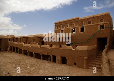 Saada, Yemen. 19 Mar 2020. Foto mostra una parte del Castello di al-Qashla nella provincia di Saada, Yemen, 19 marzo 2020. PER ANDARE CON 'caratteristica: Il castello storico dello Yemen in Saada si leva a rischio' Credit: Mohammed Mohammed/Xinhua/Alamy Live News Foto Stock