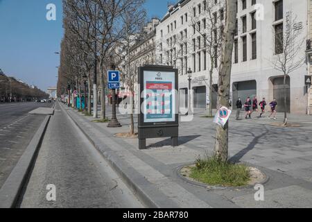 PARIGI LOCKDOWN 10TH GIORNO Foto Stock