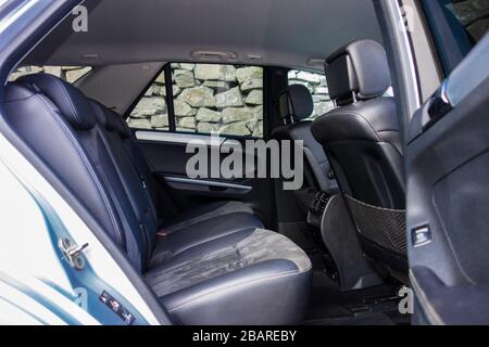 Cluj-Napoca, Romania - 21 luglio 2018 : Mercedes-Benz ML-Class ML500 SUV test drive on. Equipaggiamento Avantgarde, interni in pelle, cambio automatico, foto Foto Stock