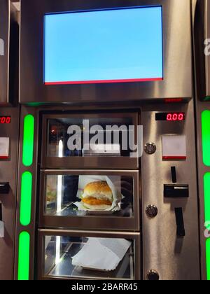 distributore automatico di strada per panini e fast food ad amsterdam holland Foto Stock