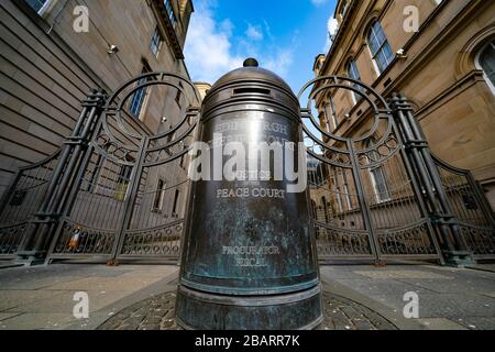 Vista esterna della Corte dello sceriffo di Edimburgo e della Corte della Pace a Edimburgo, Scozia, Regno Unito Foto Stock