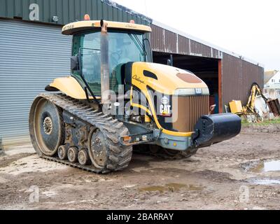 Trattore cingolato Cat Challenger serie MT755B, Sutton on on Sea, Lincolnshire, Regno Unito Foto Stock