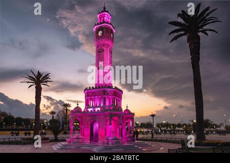 Torre dell'Orologio di Izmir in Piazza Konak a Izmir, Turchia. Foto Stock