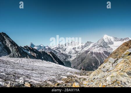 Vista sul Cervino dal ghiacciaio del Dom Foto Stock