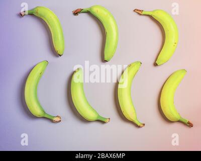 Banane su sfondo sfumato Foto Stock