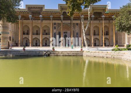 Moschea di Bolo Hauz, Bukhara, Buchara, Uzbekistan, Asia centrale, Asia Foto Stock