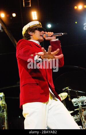 Michael "Mike D" Diamond dei Beastie Boys che si esibiscono al Santa Barbara Bowl il 23 agosto 2007 a Santa Barbara, California. Foto Stock