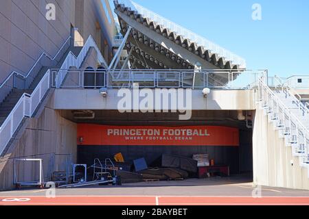 PRINCETON, NJ -26 MAR 2020 - Vista dello stadio di campo dei poteri nel campus della Ivy League Princeton University, New Jersey, United, dove piede americano Foto Stock