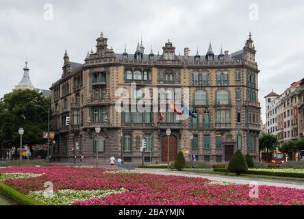 Piazza Moyua e la costruzione della sottodelegazione governativa a Vizcaya, Bilbao, Paesi Baschi, Spagna Foto Stock