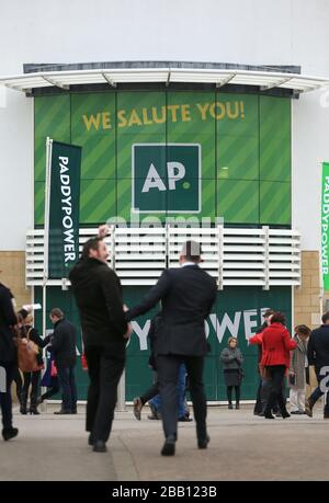 Cartello Paddy Power all'ippodromo di Cheltenham Foto Stock