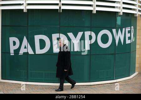 Cartello Paddy Power all'ippodromo di Cheltenham Foto Stock