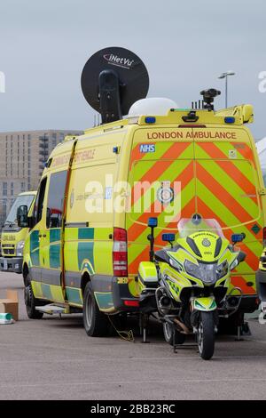 Londra, Regno Unito. 30th Mar 2020. Excel Center si prepara a trattare i pazienti con Covid-19 "entro giorni". Ora rinominato NHS Nightingale Hospital per combattere la battaglia di coronavirus del Regno Unito credito: Michelle Sadgrove/Alamy Live News Foto Stock