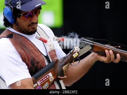 Rashid al-Athba del Qatar durante il Concorso Trap Men presso la caserma reale dell'artiglieria, Woolwich, Londra. Foto Stock