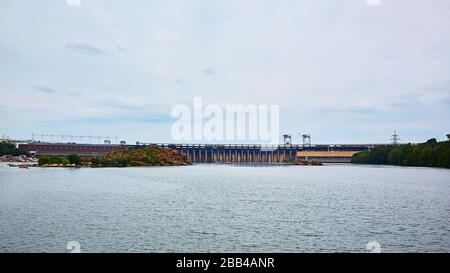 Dneprodes - la più grande centrale idroelettrica sul fiume Dnieper Foto Stock