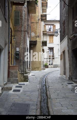 13th secolo villaggio di Saint Martin Vesubie nelle Alpi francesi Foto Stock