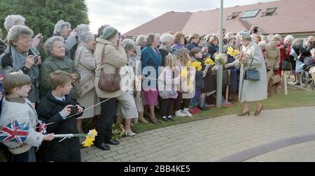 1992 la Regina inaugurale Wakefield Hospice West Yorkshire, Regno Unito Foto Stock