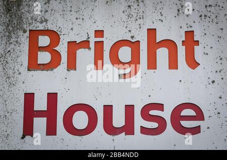 Vista generale di un logo BrightHouse in un negozio di Marlowes, Hemel Hempstead, poiché l'operatore di noleggio ha confermato di essere caduto in amministrazione con più di 2.400 posti di lavoro a rischio. Foto Stock